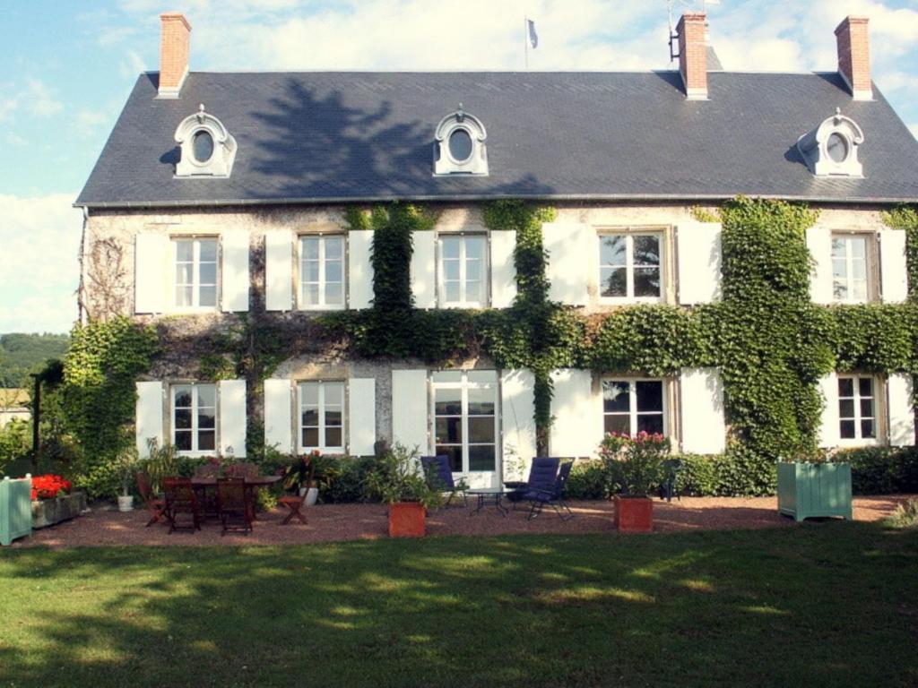 Chambres d'Hôtes - Domaine Des Perrières Crux-la-Ville Esterno foto
