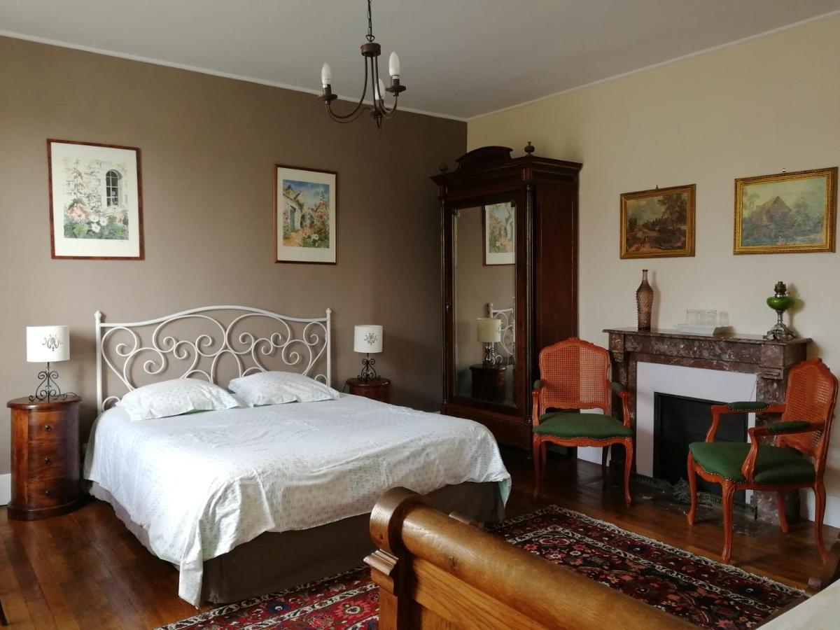 Chambres d'Hôtes - Domaine Des Perrières Crux-la-Ville Esterno foto